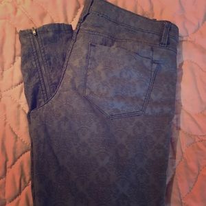 Mossimo Skinny Leg pants